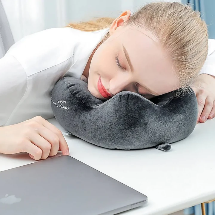 Poduszka podróżna memory foam na szyję rogal ortopedyczna do samolotu samochodu