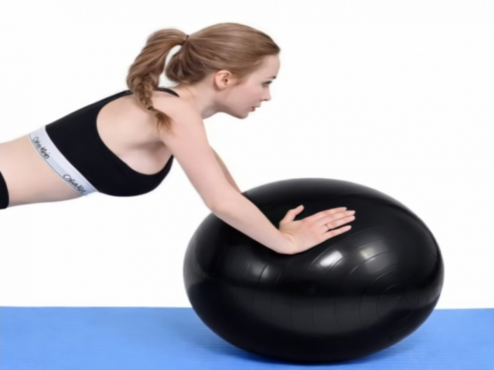 Piłka gimnastyczna fitness 65cm do rehabilitacji z pompką