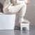 Podnóżek toaletowy – ergonomiczny podest łazienkowy do WC dla dzieci i dorosłych
