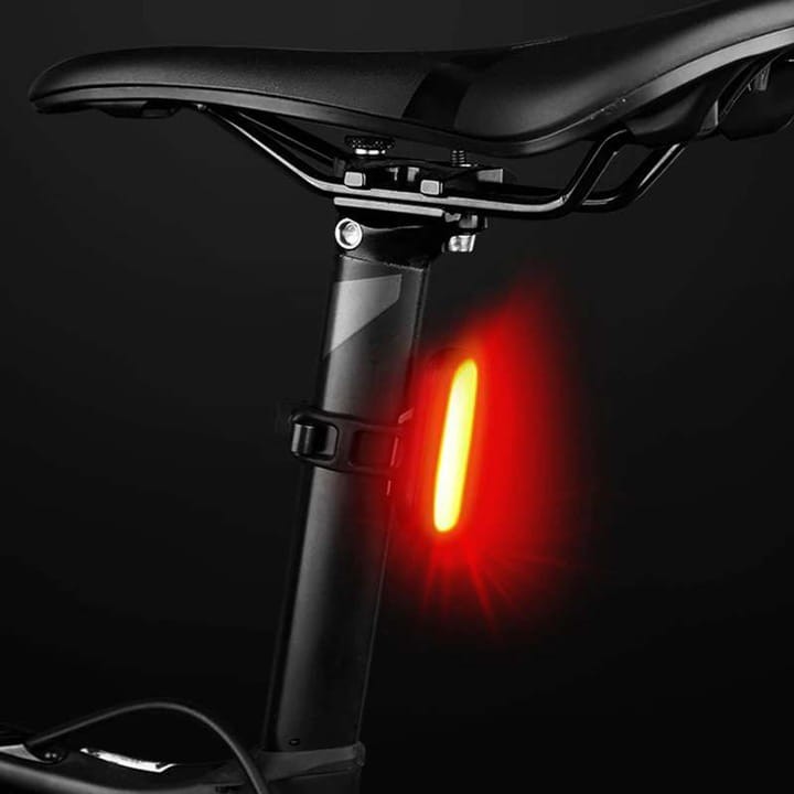 ZESTAW-LAMPKA-ROWEROWA-LED-TYL-PRZOD-USB-MOCNA-500-Kolor-dominujacy-czarny.jpg