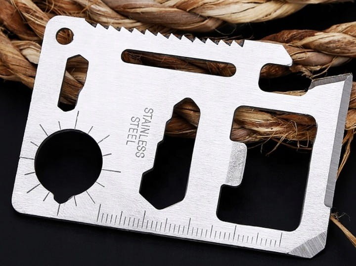 KARTA-PRZEZYCIA-PRZETRWANIA-SURVIVAL-MULTITOOL-HIT-Model-MULTITOOL-KARTA-PRZETRWANIA.jpg