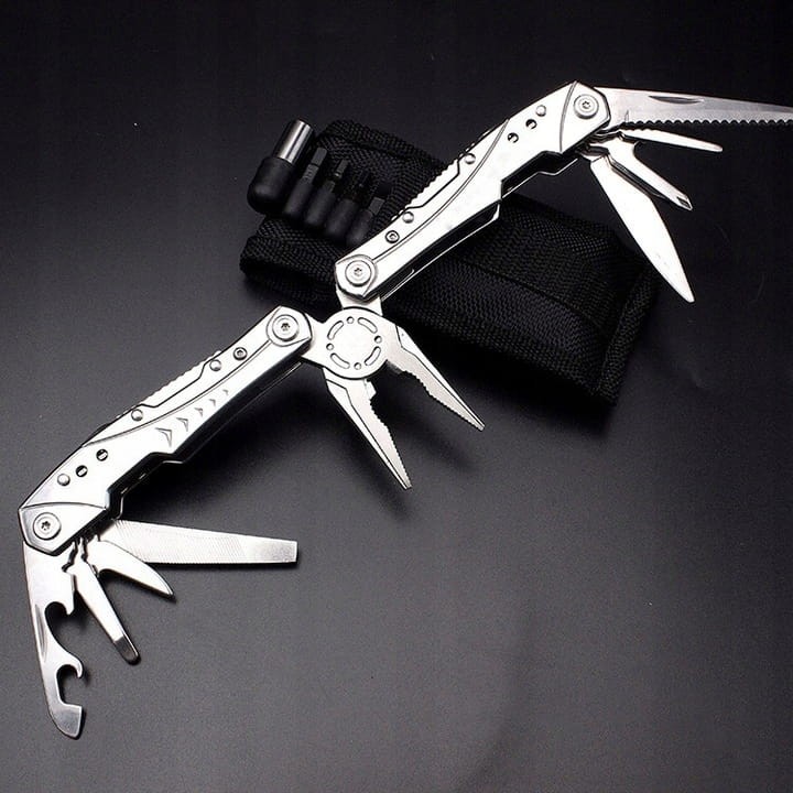 MULTITOOL-NARZEDZIE-WIELOFUNKCYJNE-SCYZORYK-23w1-Cechy-dodatkowe-futeral.jpg
