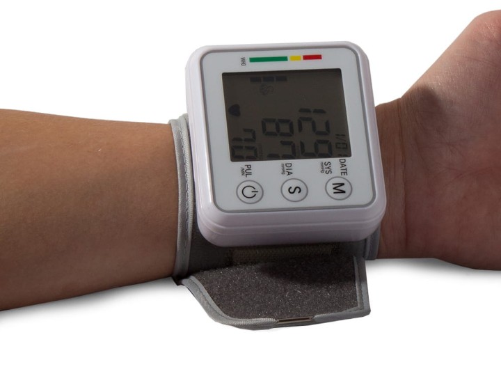 pol_pl_Cisnieniomierz-nadgarstkowy-elektroniczny-lcd-etui-2151_5.jpg