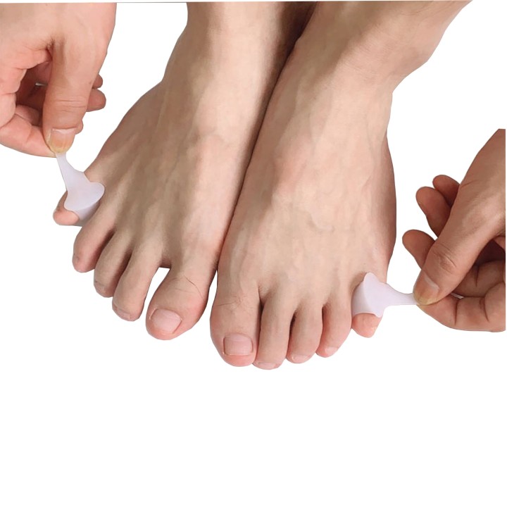 925