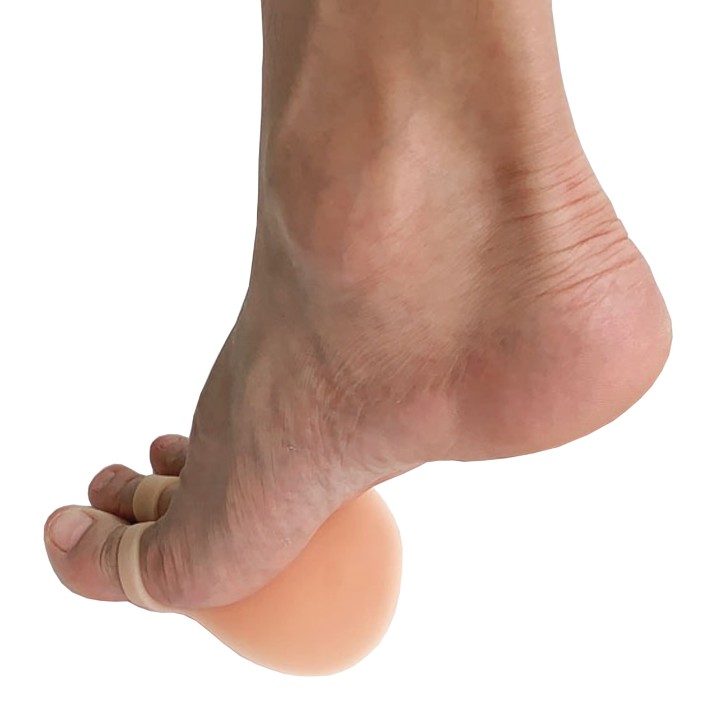 921
