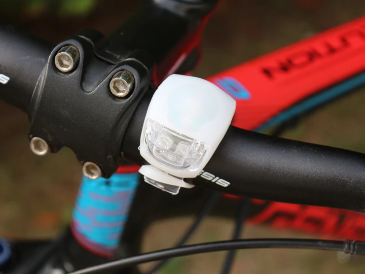 Oświetlenie rowerowe lampki led silikonowe przód tył 2 szt