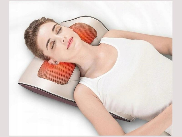 Masażer karku pleców kręgosłupa shiatsu poduszka masująca
